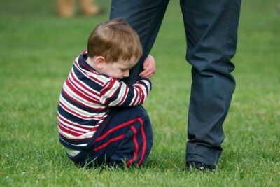 وابستگی کودکان به والدین